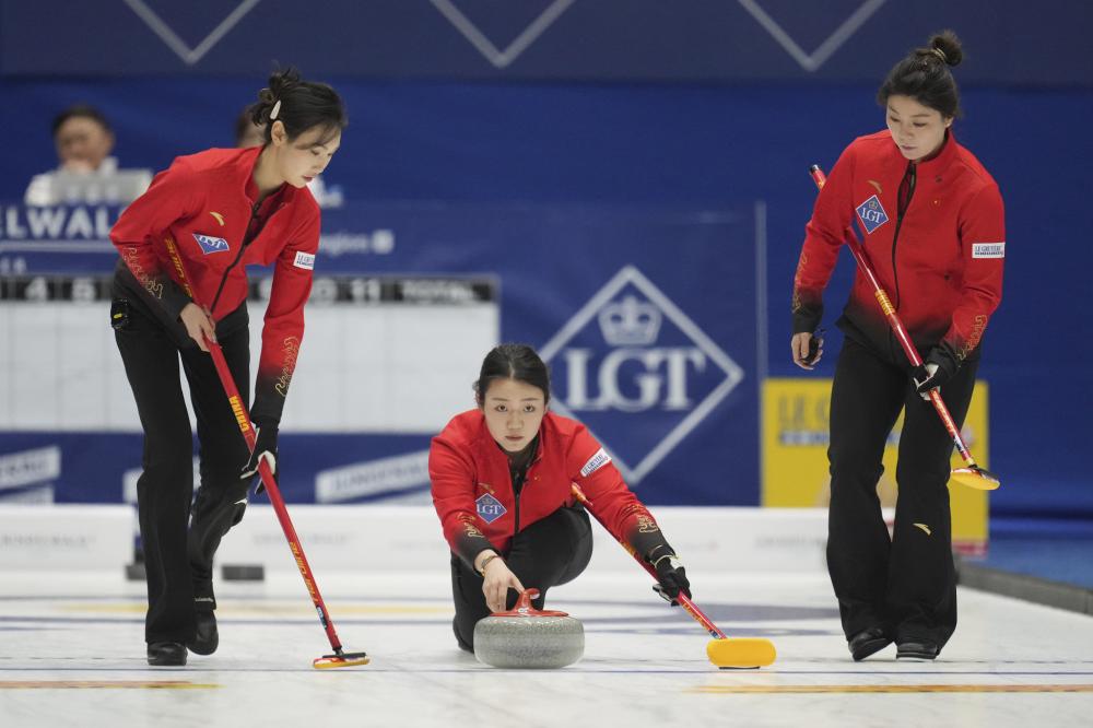 80岁后还能潇洒挥杆，才是高尔夫球友的终极浪漫